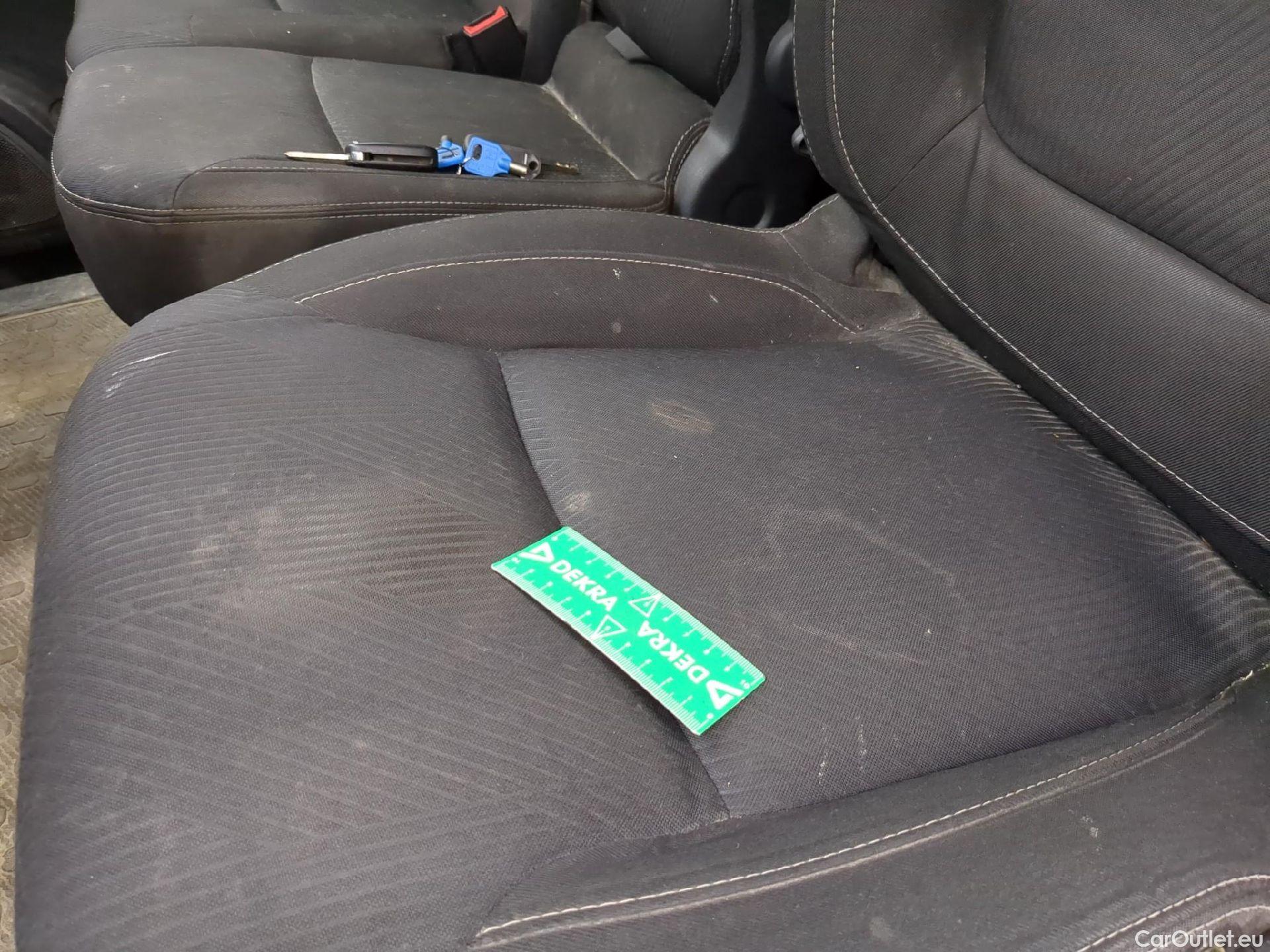  Renault  Trafic RENAULT  / 2019 / 4P / Fourgon tole FG GCF L1H1 1000 dCi 120 #3