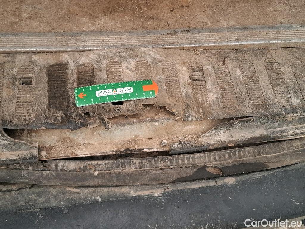  Renault  Master  III Fourgon L2H2 3 5 Grand Confort dCi 130CV BVM6 E6 #99