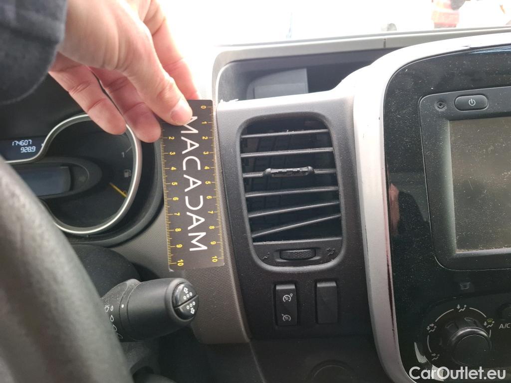  Renault  Trafic  III Fourgon L2H1 1200 Confort 1.6 dCi 120CV BVM6 E6 #70