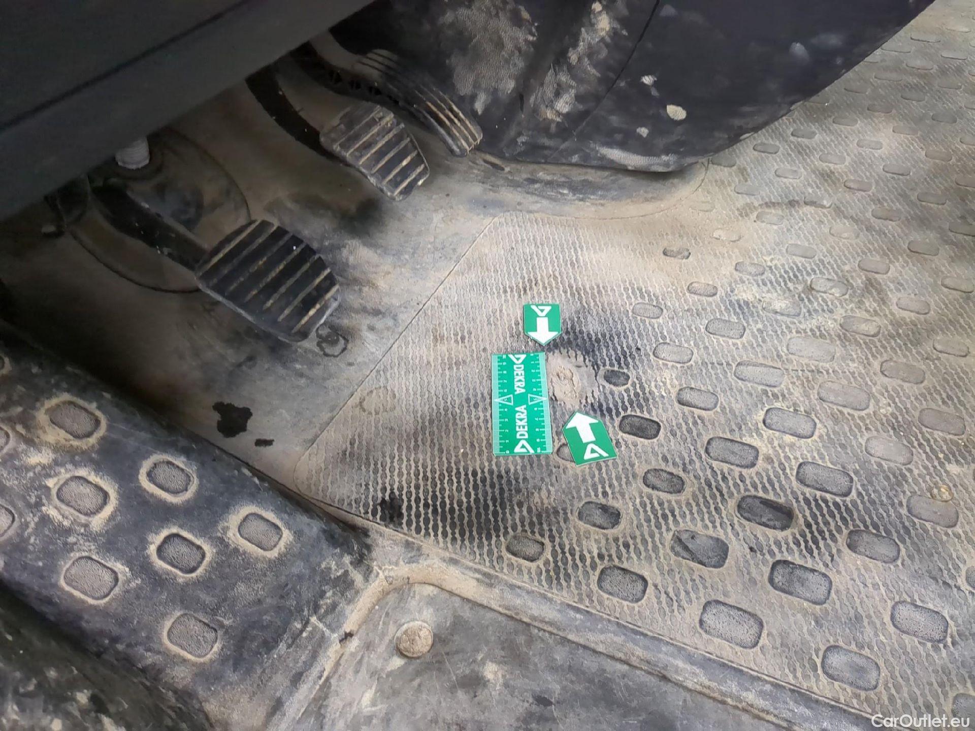  Renault  Trafic RENAULT  / 2019 / 4P / Fourgon tole FG GCF L1H1 1000 dCi 120 #8