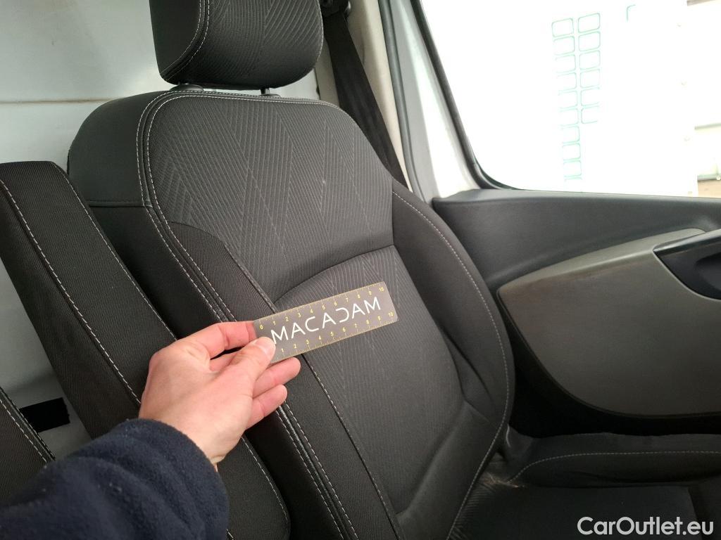  Renault  Trafic  III Fourgon L2H1 1200 Confort 1.6 dCi 120CV BVM6 E6 #103