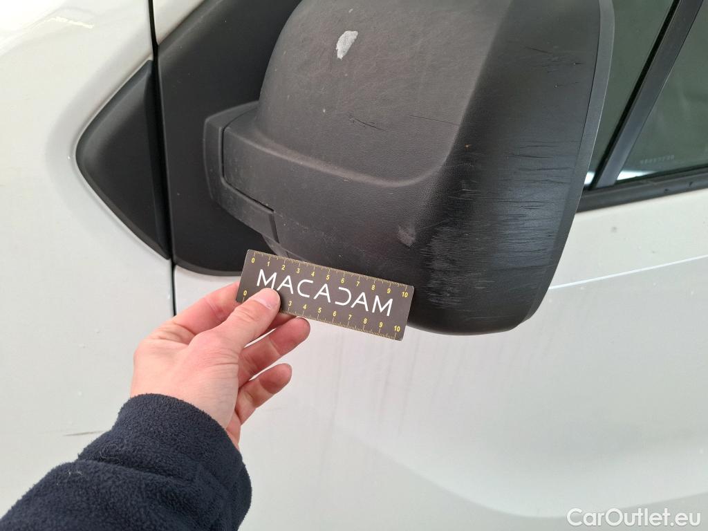  Renault  Trafic  III Fourgon L2H1 1200 Confort 1.6 dCi 120CV BVM6 E6 #114