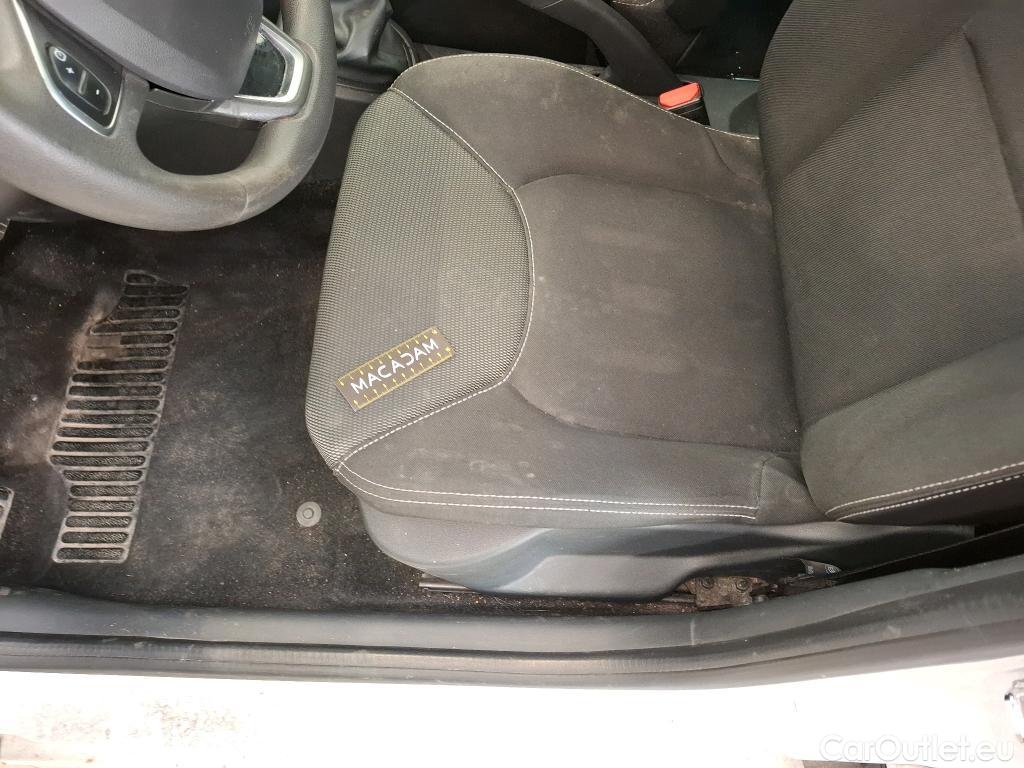  Renault  Clio  IV Air 0.9 TCe 75CV BVM5 E6 #34