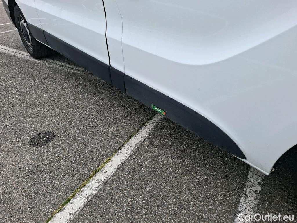  Renault  Trafic RENAULT  / 2021 / 4P / Fourgon tôlé FG GCF L2H2 3T Blue dCi 150 #4