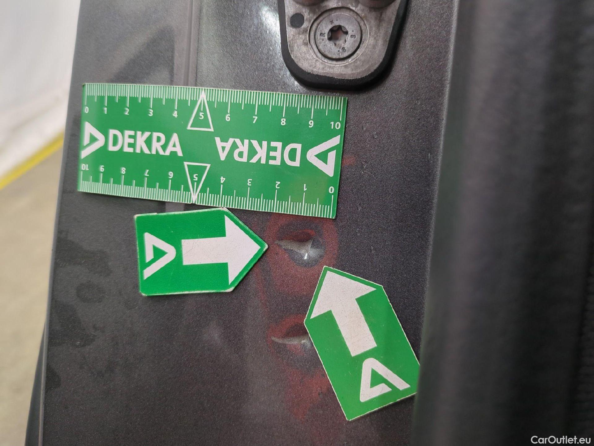  Citroen  C4  Berline Feel 1.2 PureTech 130CV BVA8 E6d #14