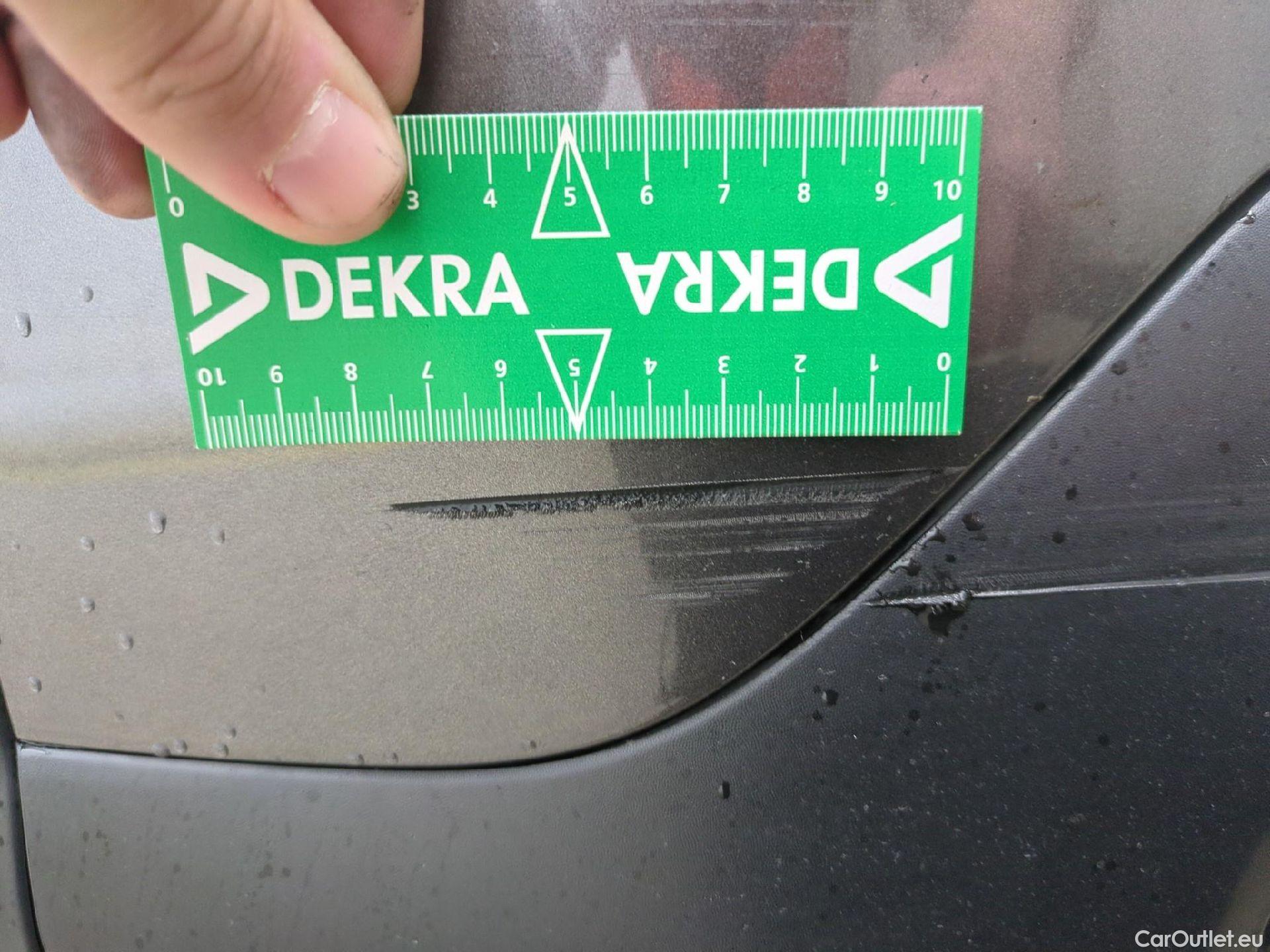  Citroen  C4  Berline Feel 1.2 PureTech 130CV BVA8 E6d #5