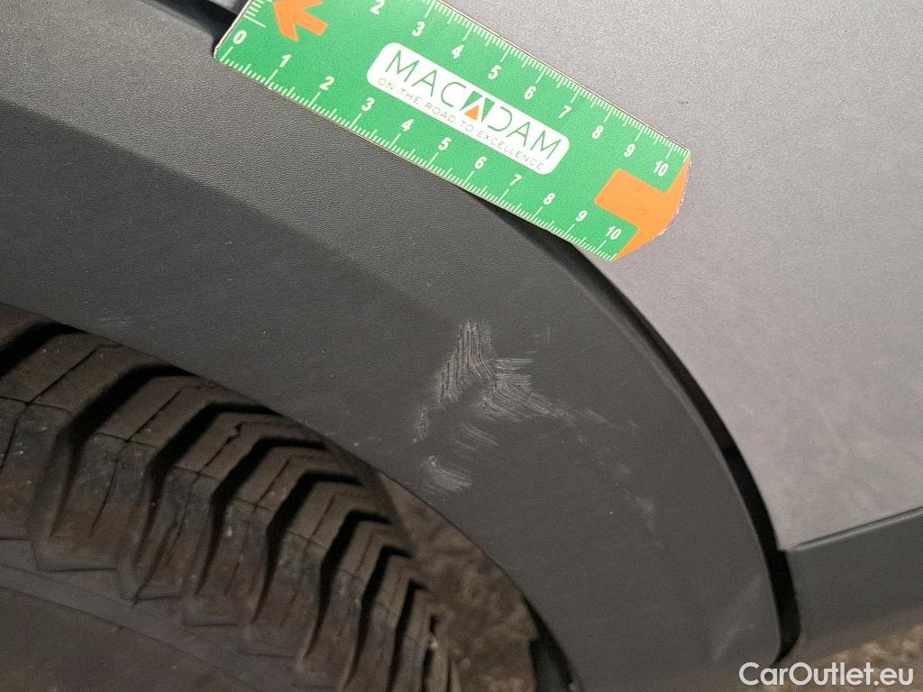  Citroen  C4  Berline Feel Pack 1.2 PureTech 130CV BVA8 6E #33