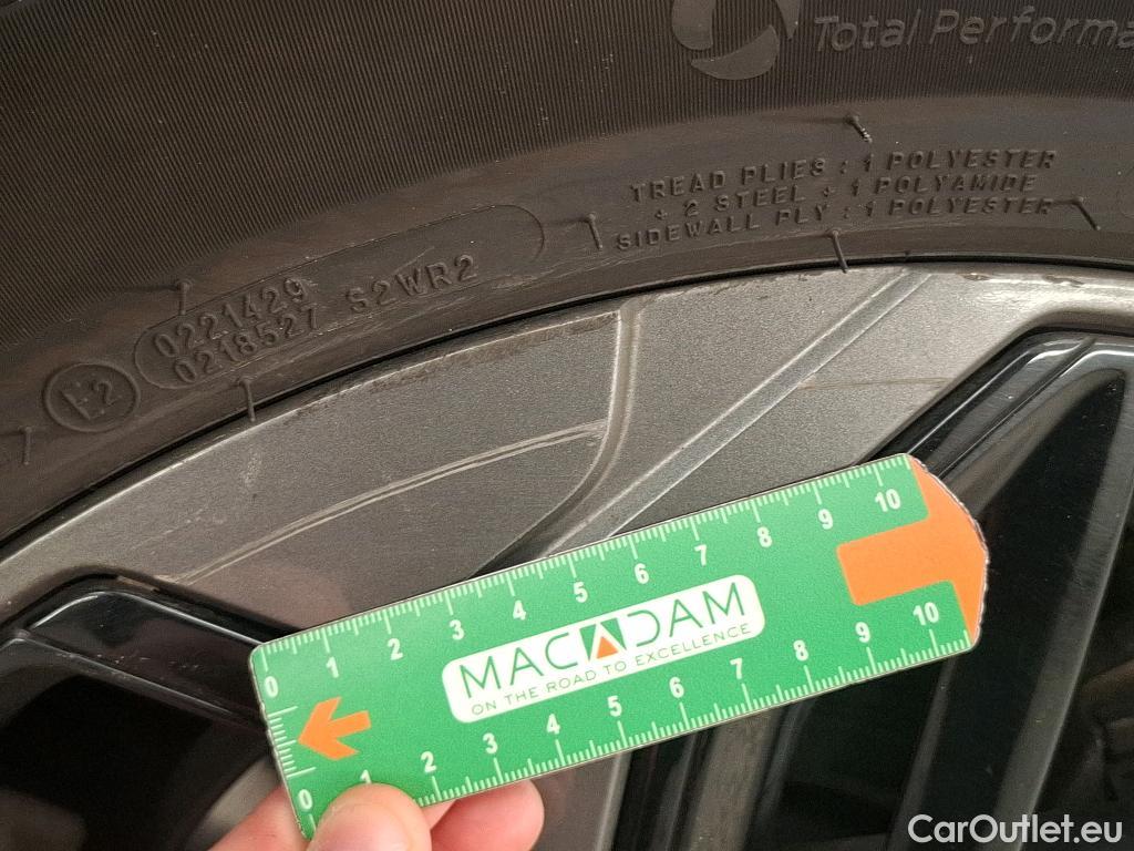  Citroen  C4  Berline Feel Pack 1.2 PureTech 130CV BVA8 6E #25