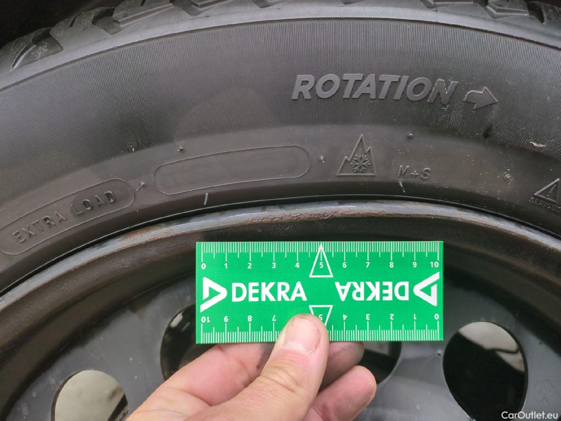  Citroen  C4  Berline Feel 1.2 PureTech 130CV BVA8 E6d #4