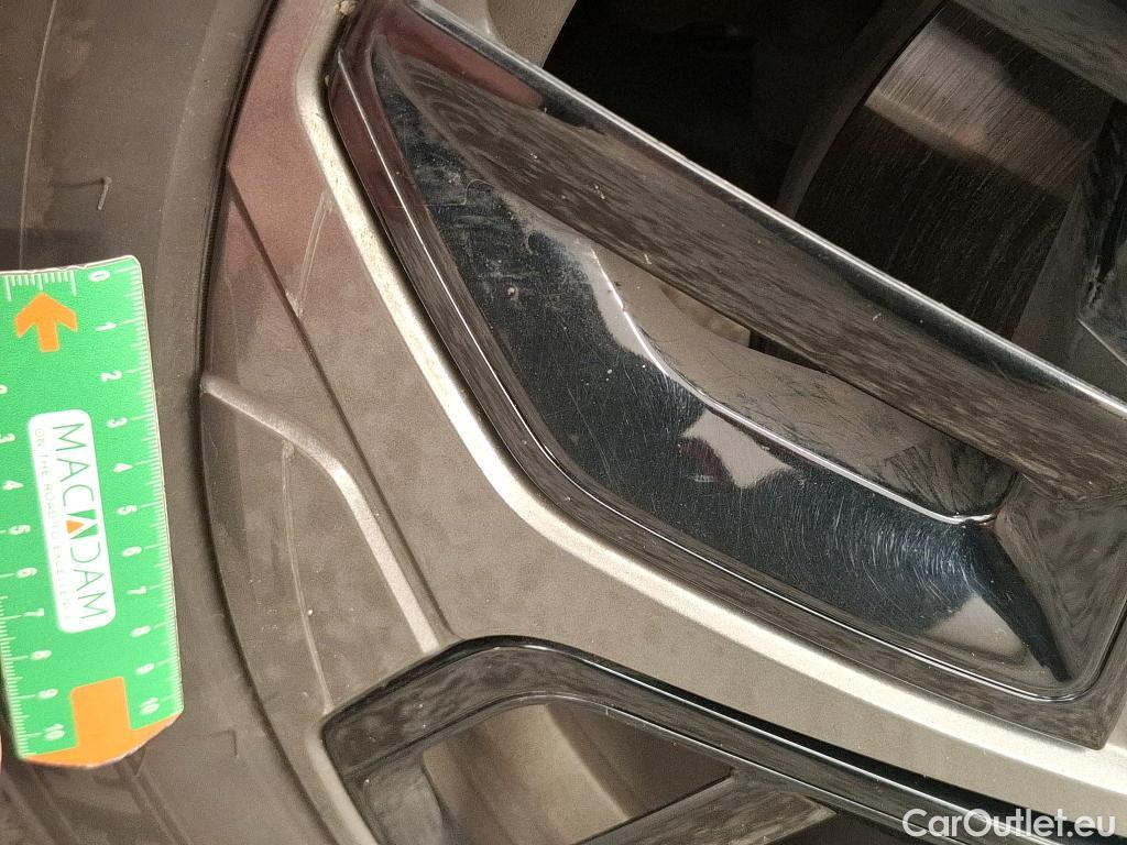  Citroen  C4  Berline Feel Pack 1.2 PureTech 130CV BVA8 6E #26