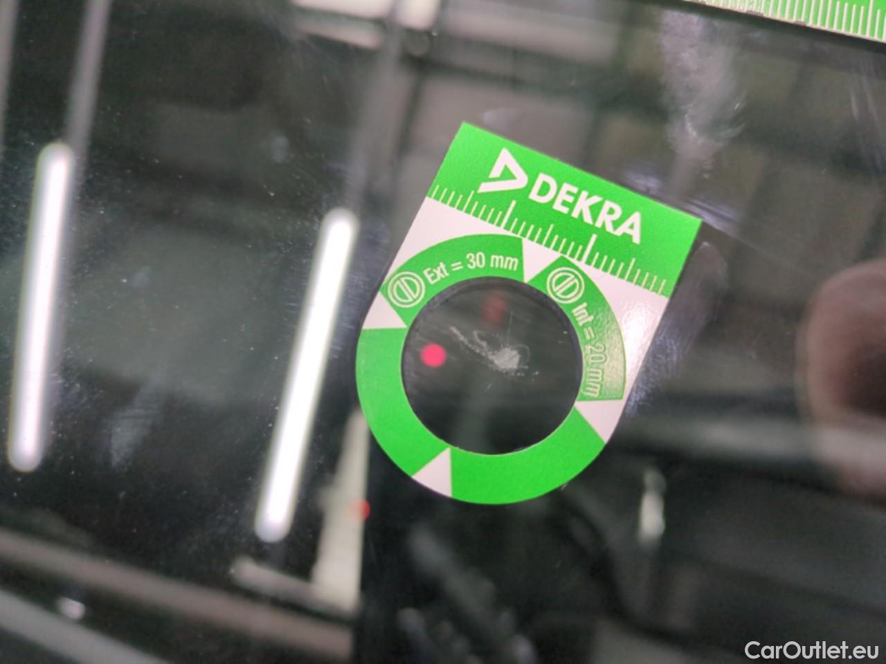  Citroen  C4  Berline Feel 1.2 PureTech 130CV BVA8 E6d #25