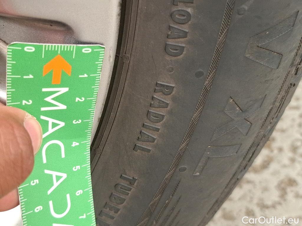  Hyundai  Konna HYUNDAI Kona / 2020 / 5P / SUV 1.0 T-GDI 120 MHEV 48V BUSINESS #44