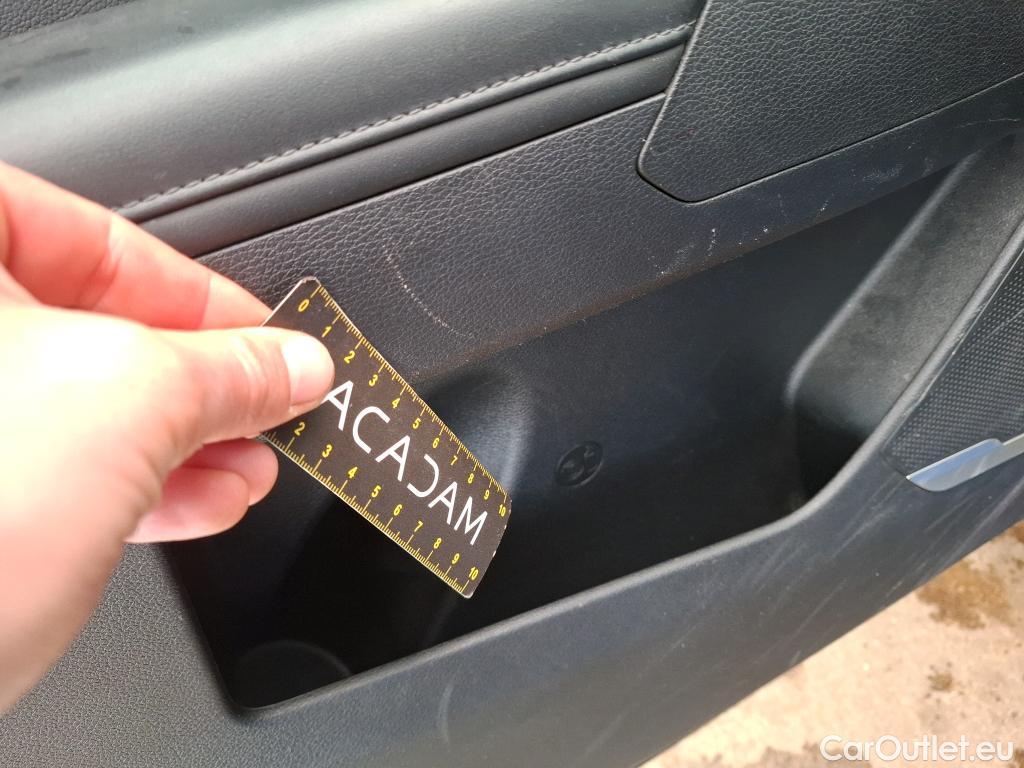  KIA  Sportage KIA  / 2021 / 5P / SUV 1.6 T-GDI 150 MHEV DCT7 DESIGN #10