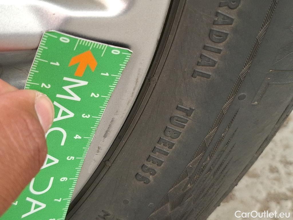  Hyundai  Konna HYUNDAI Kona / 2020 / 5P / SUV 1.0 T-GDI 120 MHEV 48V BUSINESS #45