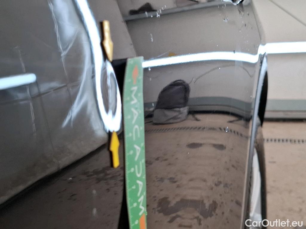  Ford  Kuga  Plug-In Hybrid Titanium 2.5 240CV BVA6 E6d #10