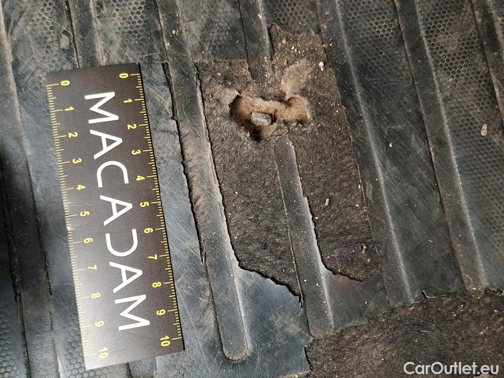  Citroen  C4  Berline Feel 1.5 BlueHDI 110CV BVM6 E6d #3