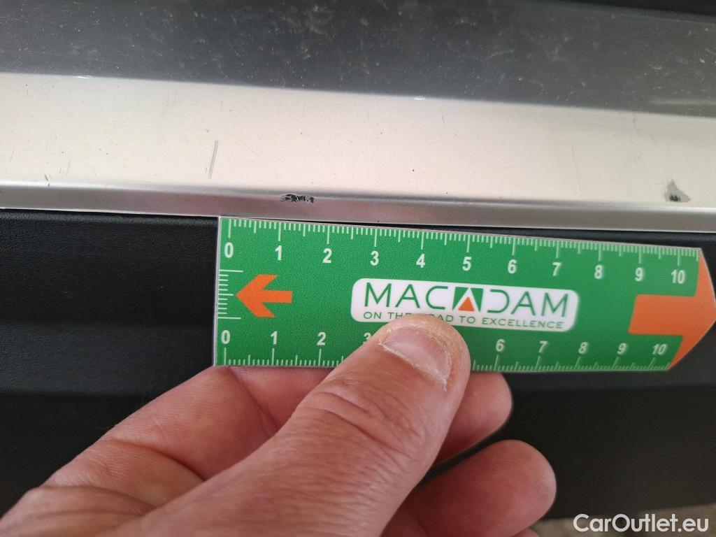  Peugeot  2008 PEUGEOT  / 2019 / 5P / Crossover PureTech 130 S&S EAT8 GT PACK #18