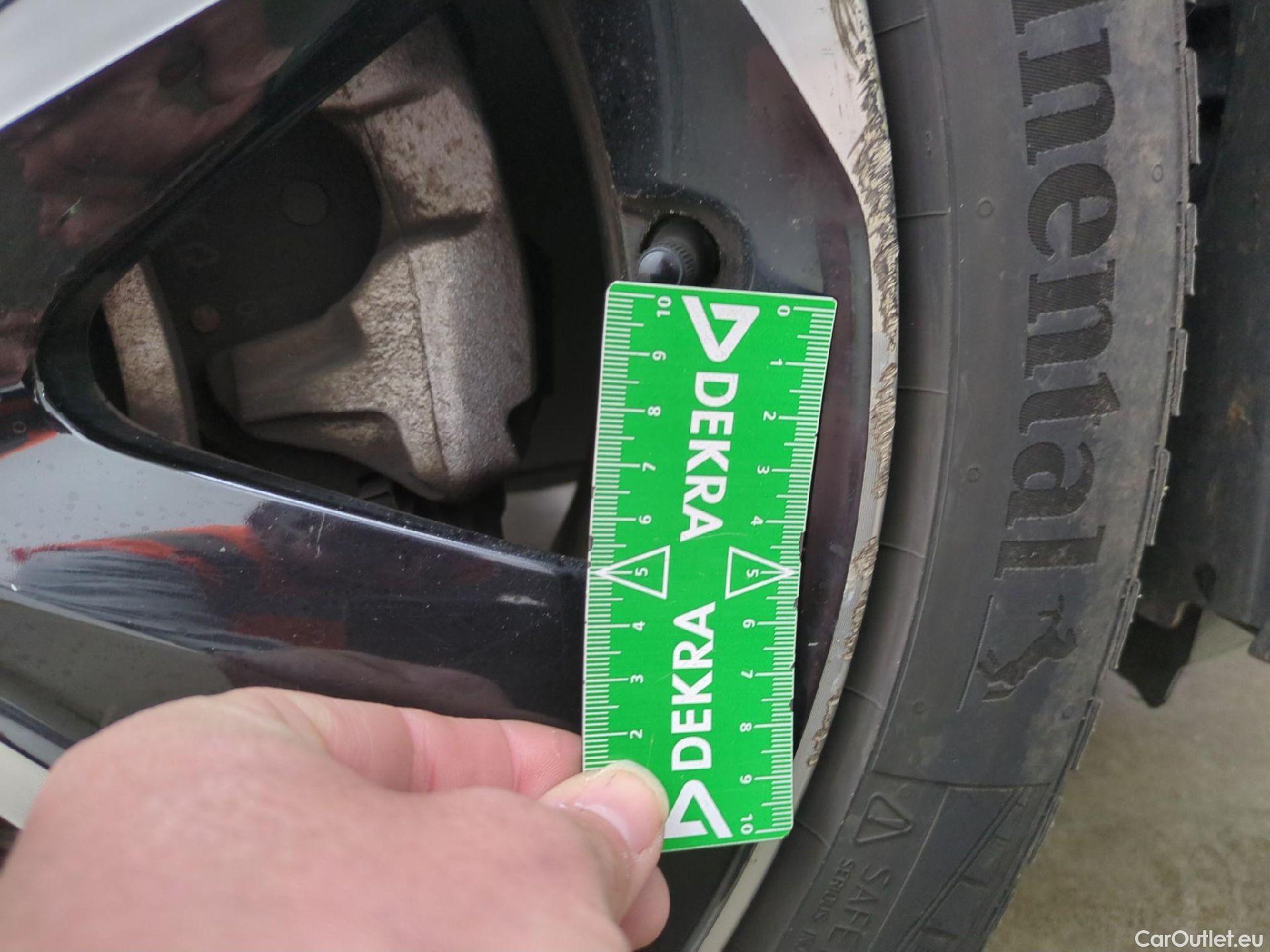  Opel  Astra  Berline 5-pt. Elegance Business 1.5 130CV BVA8 6E #24