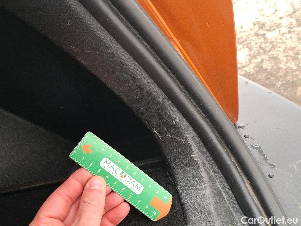  Peugeot  2008  Allure Business 1.5 HDi 110CV BVM6 E6d #9