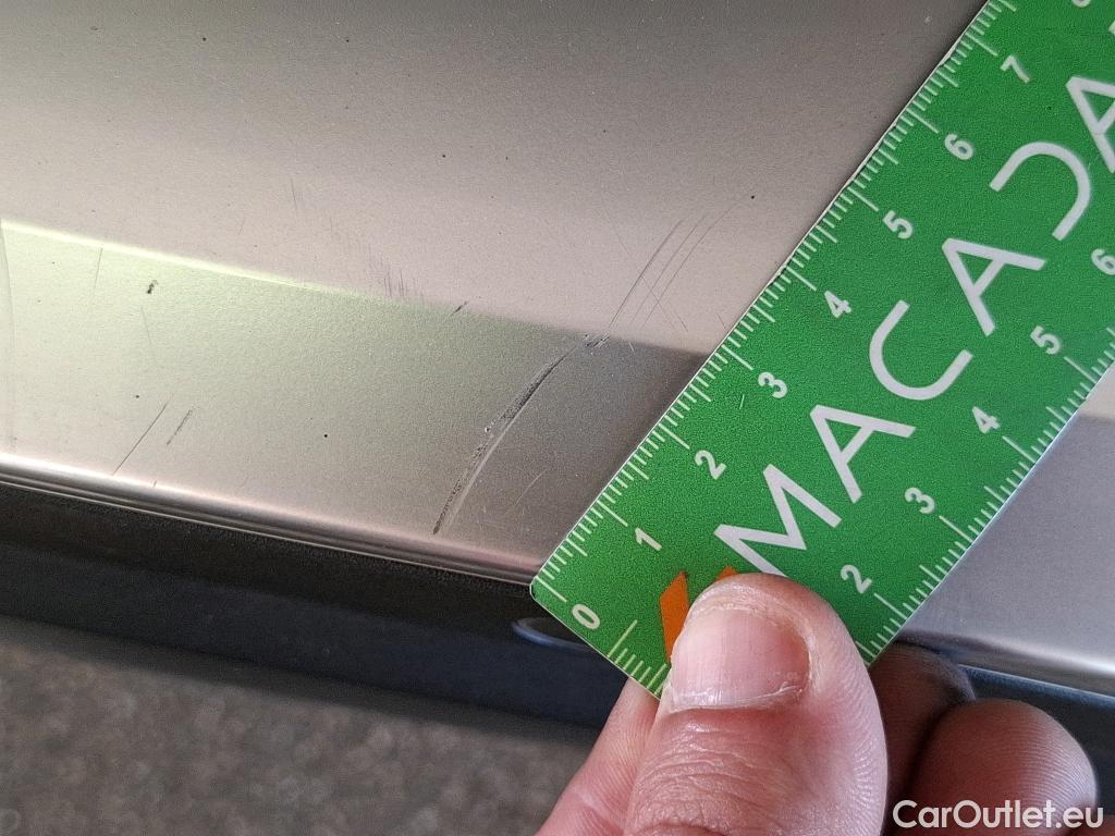  Peugeot  2008  Allure Pack 1.5 HDi 130CV BVA8 E6d #28