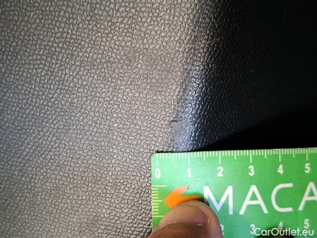  Peugeot  2008  Allure Pack 1.5 HDi 130CV BVA8 E6d #23