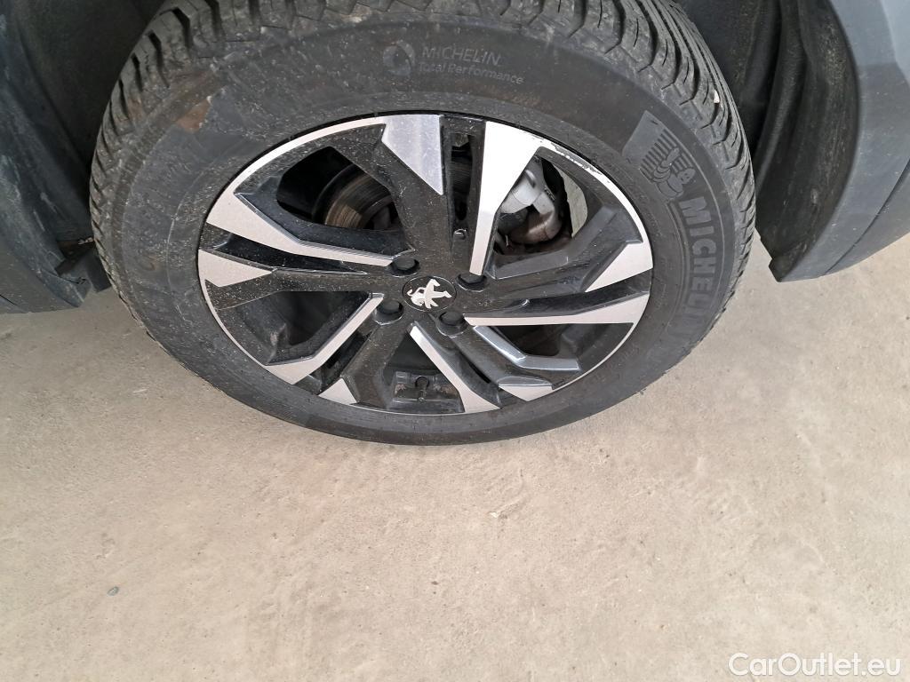  Peugeot  2008  Allure Pack 1.5 HDi 110CV BVM6 E6d #12