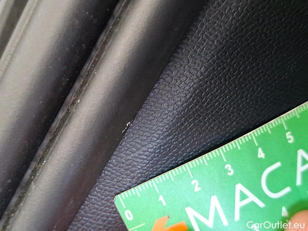  Peugeot  2008  Allure Pack 1.5 HDi 130CV BVA8 E6d #24