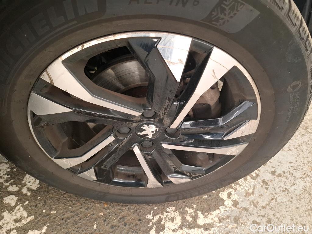  Peugeot  2008  Allure 1.5 HDi 130CV BVA8 E6d #5