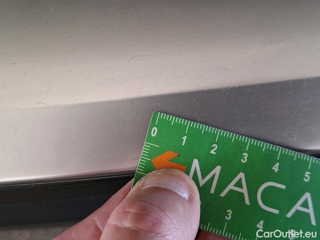  Peugeot  2008  Allure Pack 1.5 HDi 130CV BVA8 E6d #30