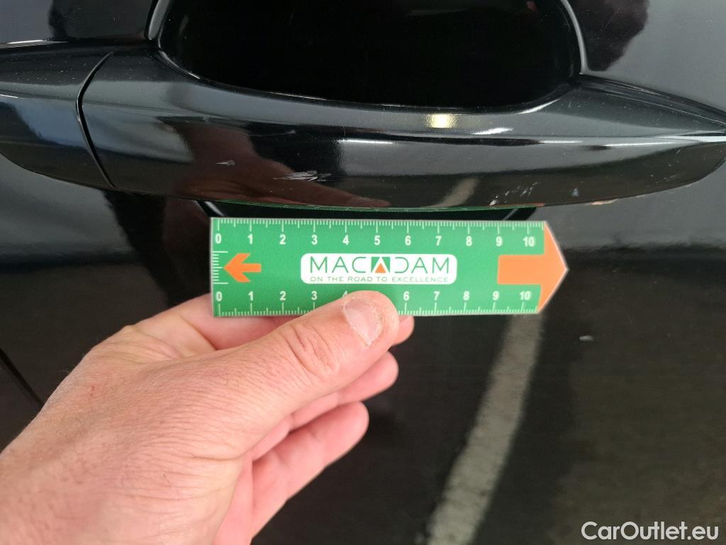  Peugeot  2008 PEUGEOT  / 2019 / 5P / Crossover PureTech 130 S&S EAT8 GT PACK #37