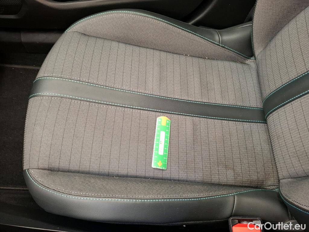  Peugeot  2008  Allure Business 1.5 HDi 110CV BVM6 E6d #24