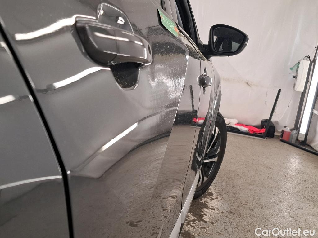  Peugeot  2008  Allure 1.5 HDi 130CV BVA8 E6d #20