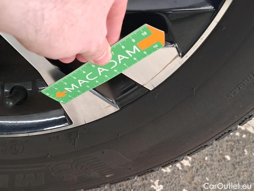  Peugeot  2008  Allure 1.5 HDi 130CV BVA8 E6d #30