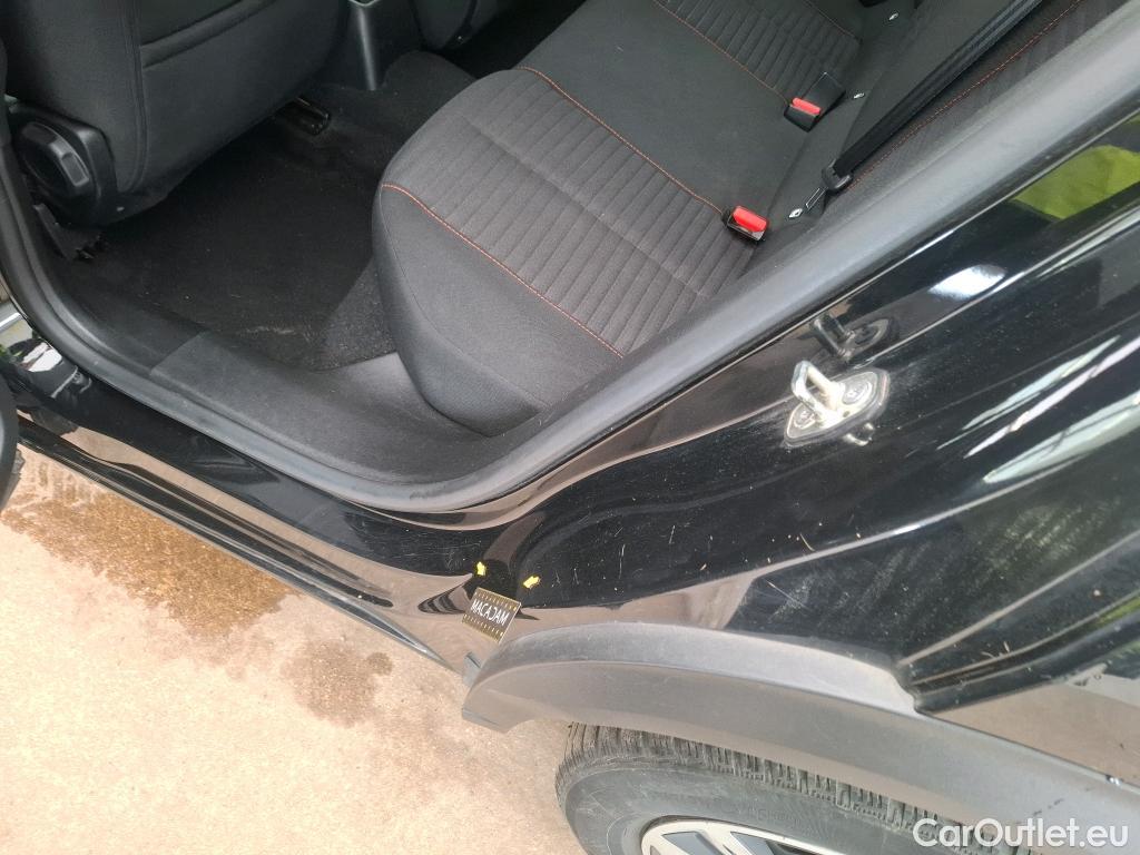  Peugeot  2008  Active Business 1.5 HDi 110CV BVM6 E6d #33