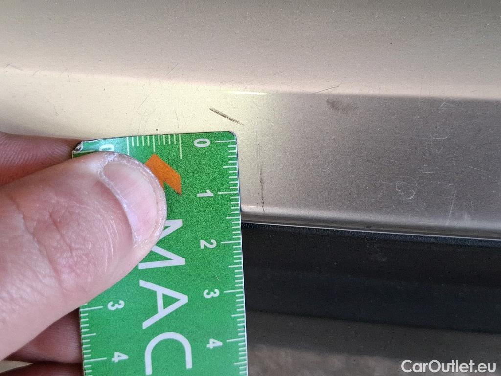  Peugeot  2008  Allure Pack 1.5 HDi 130CV BVA8 E6d #29