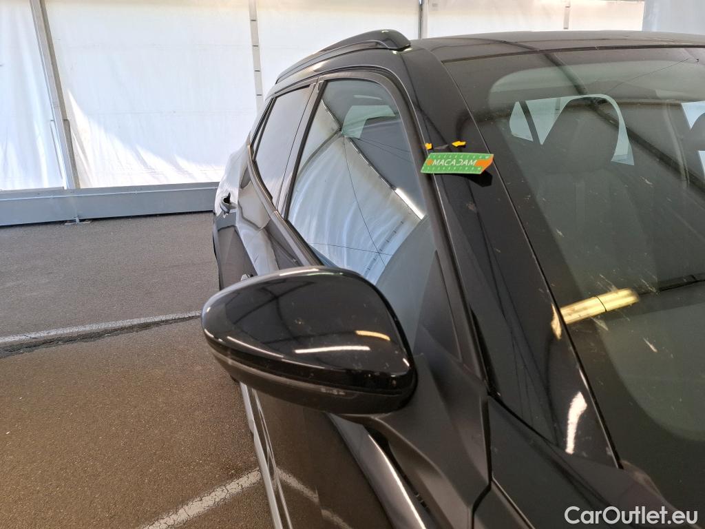  Peugeot  2008  Allure Pack 1.5 HDi 130CV BVA8 E6d #46