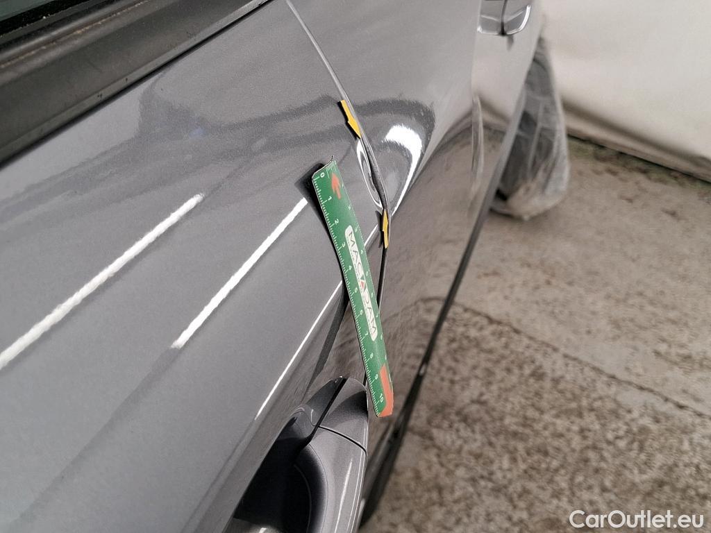  Peugeot  2008  Allure Business 1.5 HDi 130CV BVA8 E6d #8