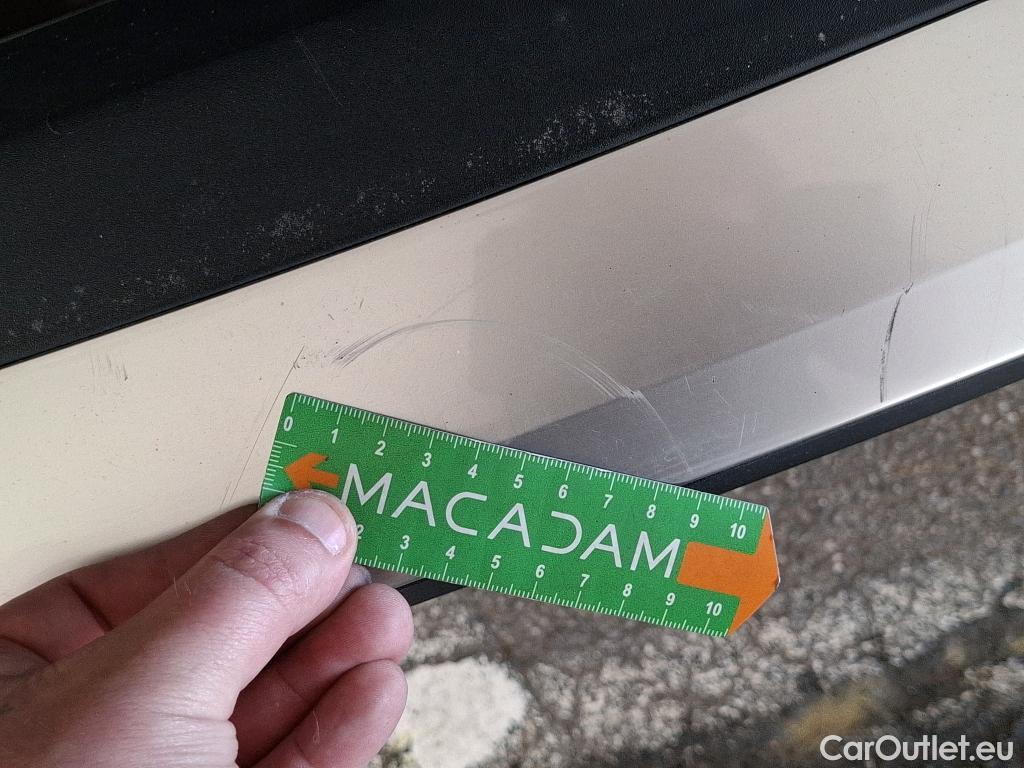  Peugeot  2008  Allure Pack 1.5 HDi 130CV BVA8 E6d #27