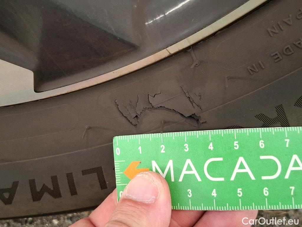  Peugeot  2008  Allure Pack 1.5 HDi 130CV BVA8 E6d #10