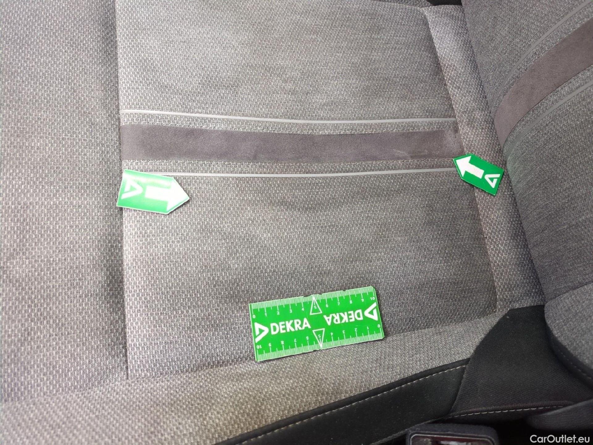  Opel  Astra  Berline 5-pt. Elegance Business 1.5 130CV BVA8 6E #10