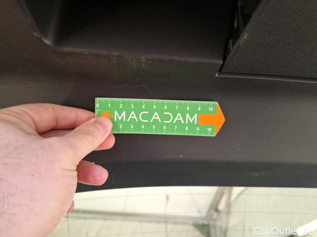  Peugeot  2008  Allure 1.5 HDi 130CV BVA8 E6d #36