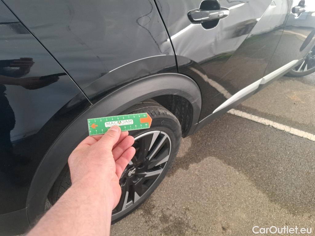  Peugeot  2008 PEUGEOT  / 2019 / 5P / Crossover PureTech 130 S&S EAT8 GT PACK #32