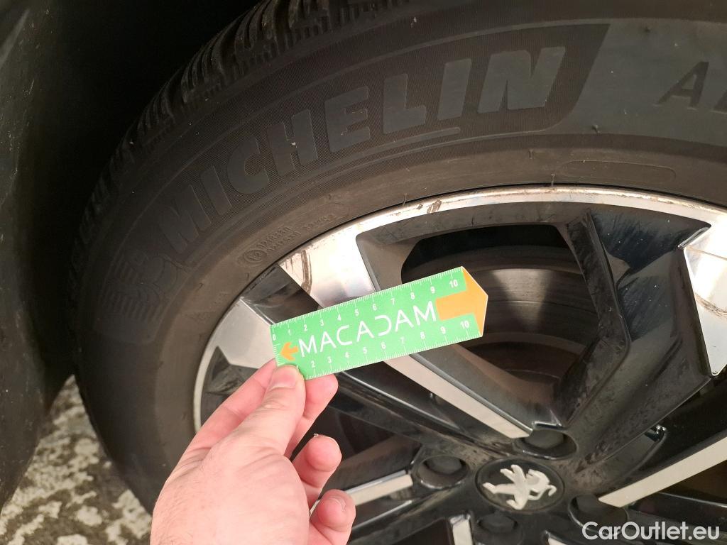  Peugeot  2008  Allure 1.5 HDi 130CV BVA8 E6d #8