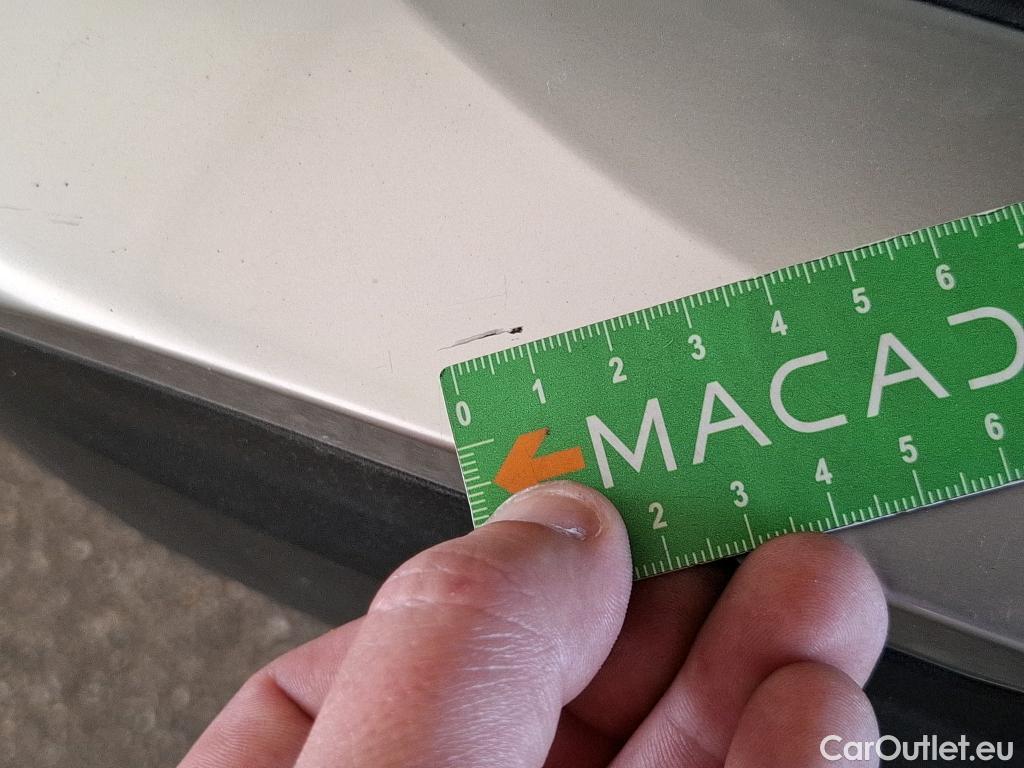  Peugeot  2008  Allure Pack 1.5 HDi 130CV BVA8 E6d #33