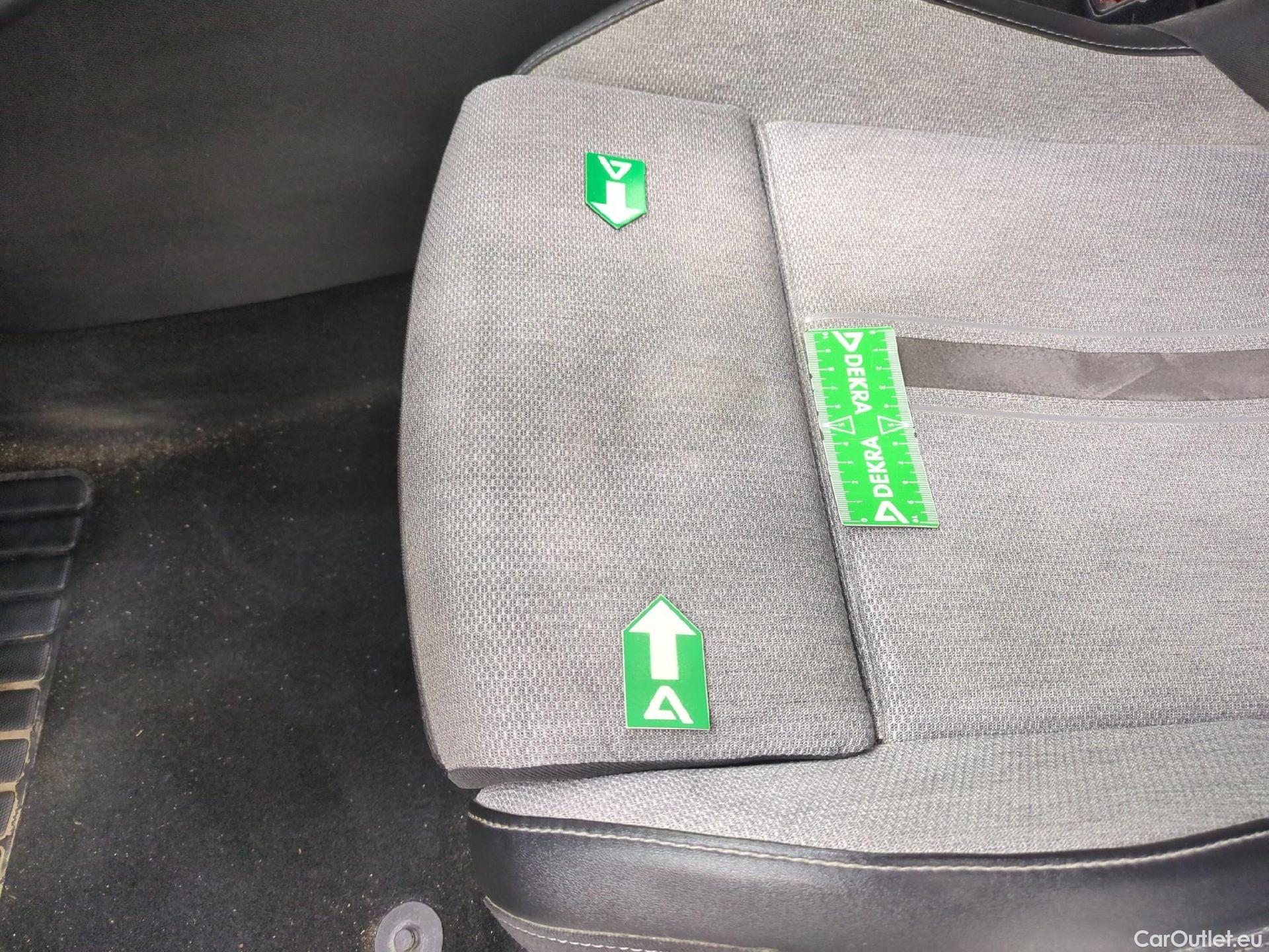  Opel  Astra  Berline 5-pt. Elegance Business 1.5 130CV BVA8 6E #13