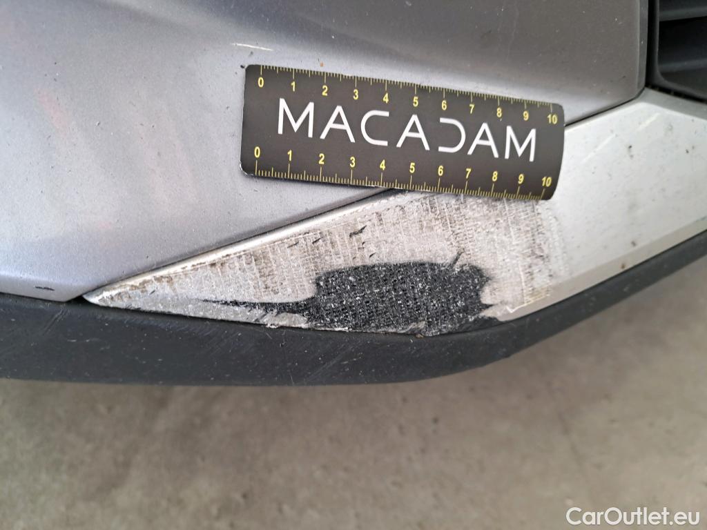  Peugeot  2008  Allure Pack 1.5 HDi 110CV BVM6 E6d #9