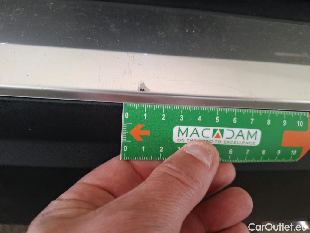  Peugeot  2008 PEUGEOT  / 2019 / 5P / Crossover PureTech 130 S&S EAT8 GT PACK #17