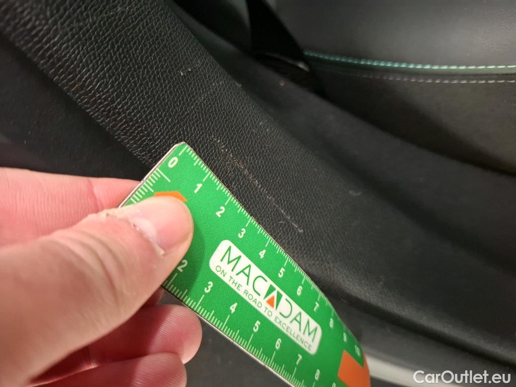  Peugeot  308 PEUGEOT  SW / 2021 / 5P / Break PureTech 130 S&S EAT 8 ALLURE #42