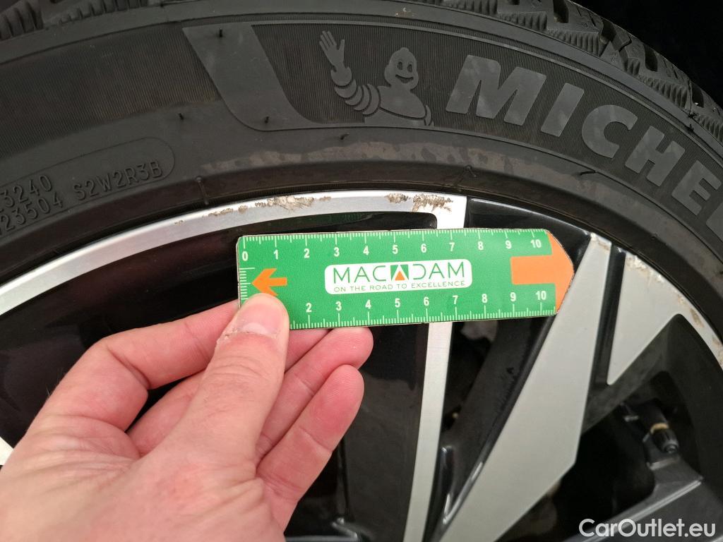  Peugeot  308 PEUGEOT  SW / 2021 / 5P / Break PureTech 130 S&S EAT 8 ALLURE #35