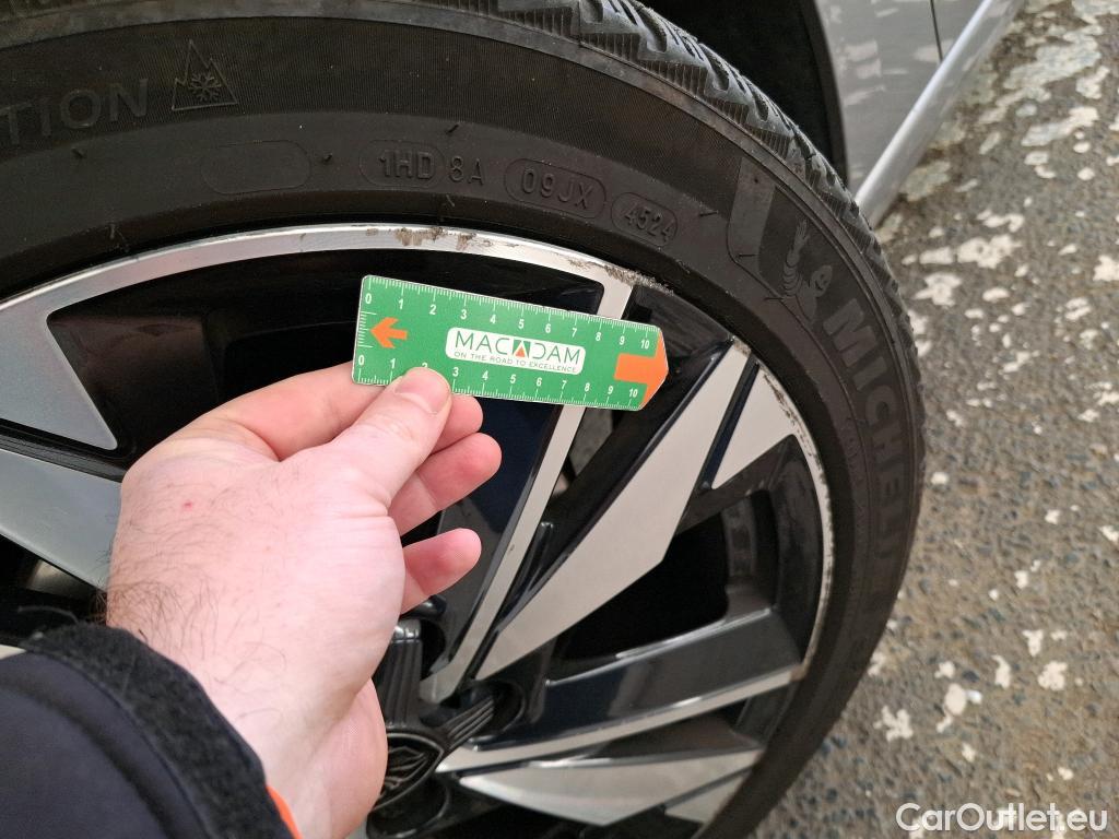  Peugeot  308  Allure 1.2 PureTech 130CV BVA8 E6d #14